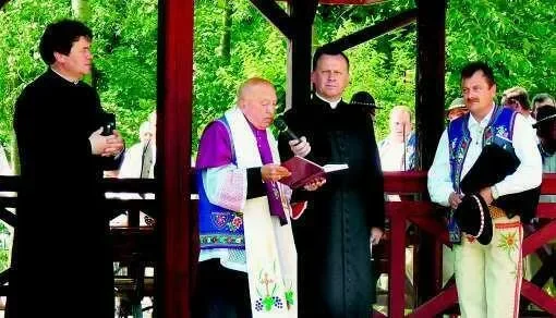 Nowa przystań na 75-lecie stowarzyszenia flisaków