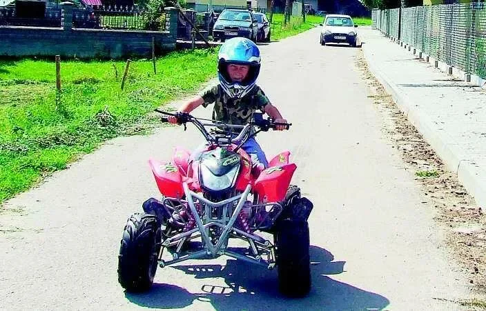 A może do szkoły dzieci też pojadą na quadach?
