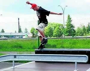 Deskorolkowcy opanują skatepark