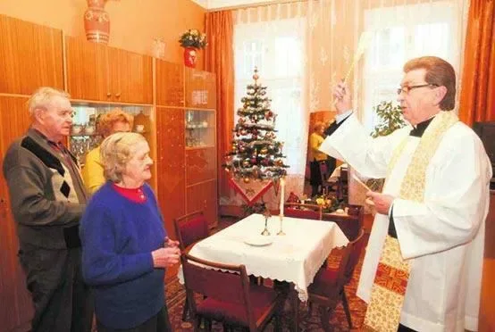 Nasi reporterzy razem z księdzem po kolędzie
