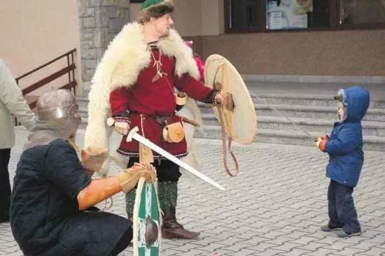 Wikingowie spod Gorców rozbili obóz w nowotarskim domu kultury