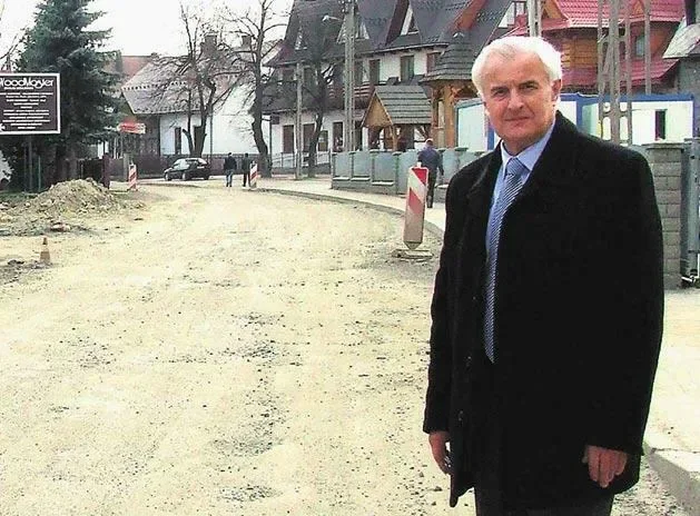 Ślimak idzie na wojnę z marszałkiem
