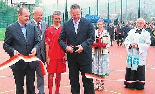 W Pieninach stanęło nowoczesne boisko