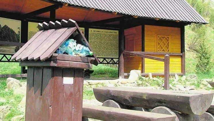 Pieniny: rezerwaty utoną w śmieciach