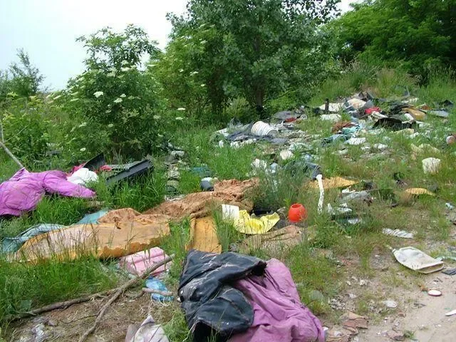 „DZIKIE” WYSYPISKA ODPADÓW TO PROBLEM NAS WSZYSTKICH