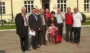 Posłowie i ratownicy