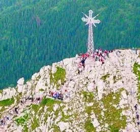 Remont krzyża czeka na lepszą pogodę