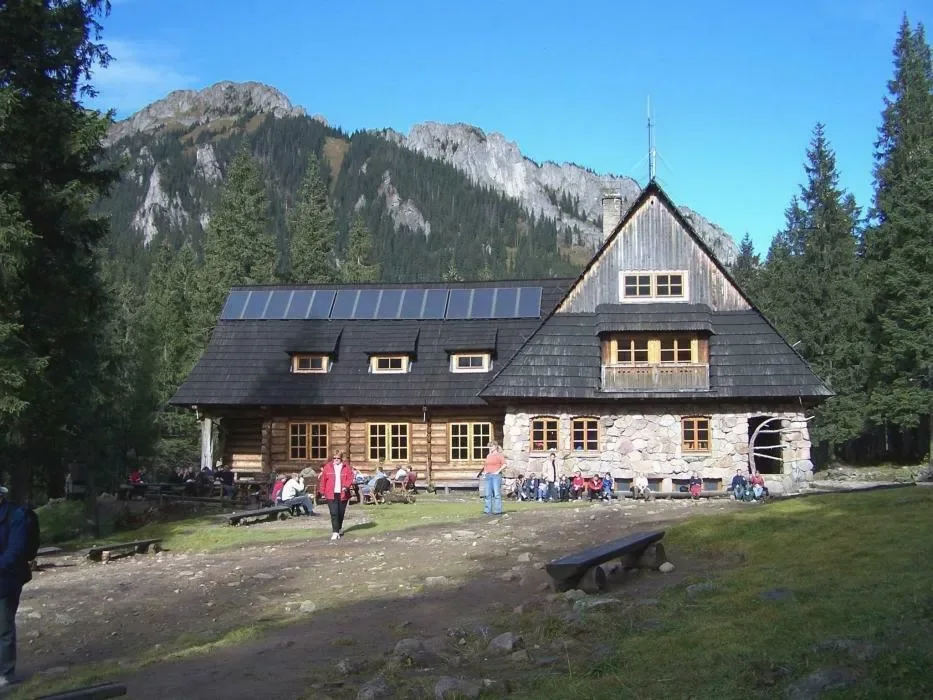 Schronisko na Hali Ornak na tzw. Małej Polance (1100 m n.p.m.)