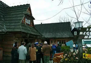 Zakopiańska "Redykołka" na walizkach