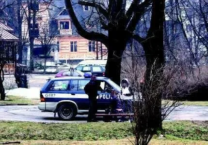 Pijane małolaty obok Wielkiej Krokwi