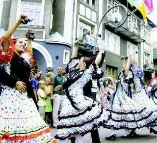 Milion na festiwal folkloru