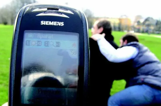 Biją się i filmują to telefonami
