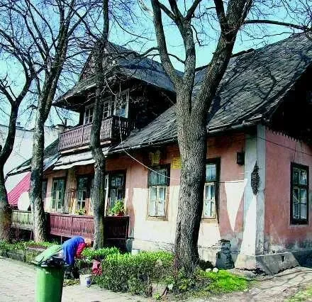 Nasz drogi eternit zostanie na dachu