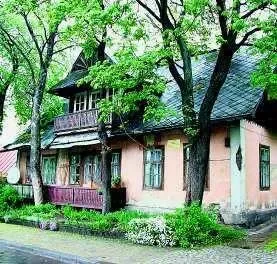 Odzyskują domy, wyrzucają lokatorów