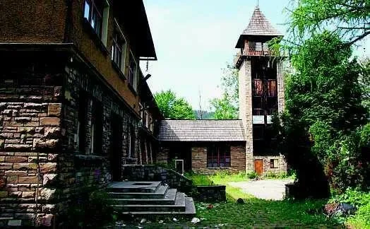 Kloszardzi w strażnicy