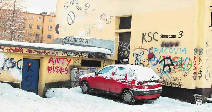 Grafficiarze-kibole atakują Zakopane