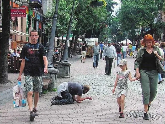 Żebracy z Krupówek już nie budzą litości