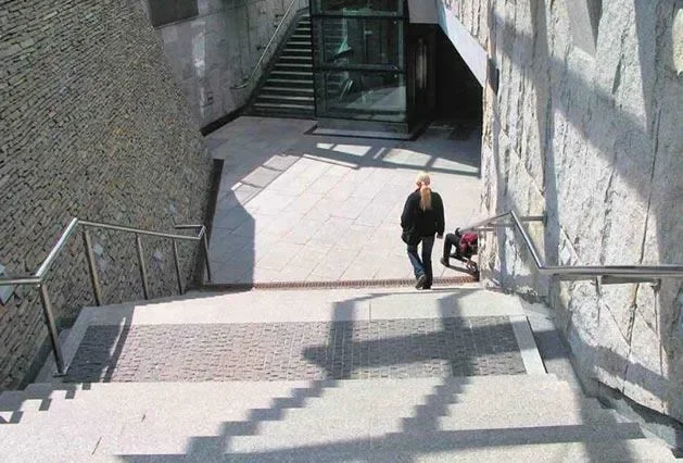 Feralne przejście podziemne to zmora mieszkańców