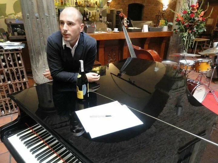 Spotkania z muzyką klasyczną oraz występy fortepianowe z muzyką jazzową w tle w "Kmicicu"