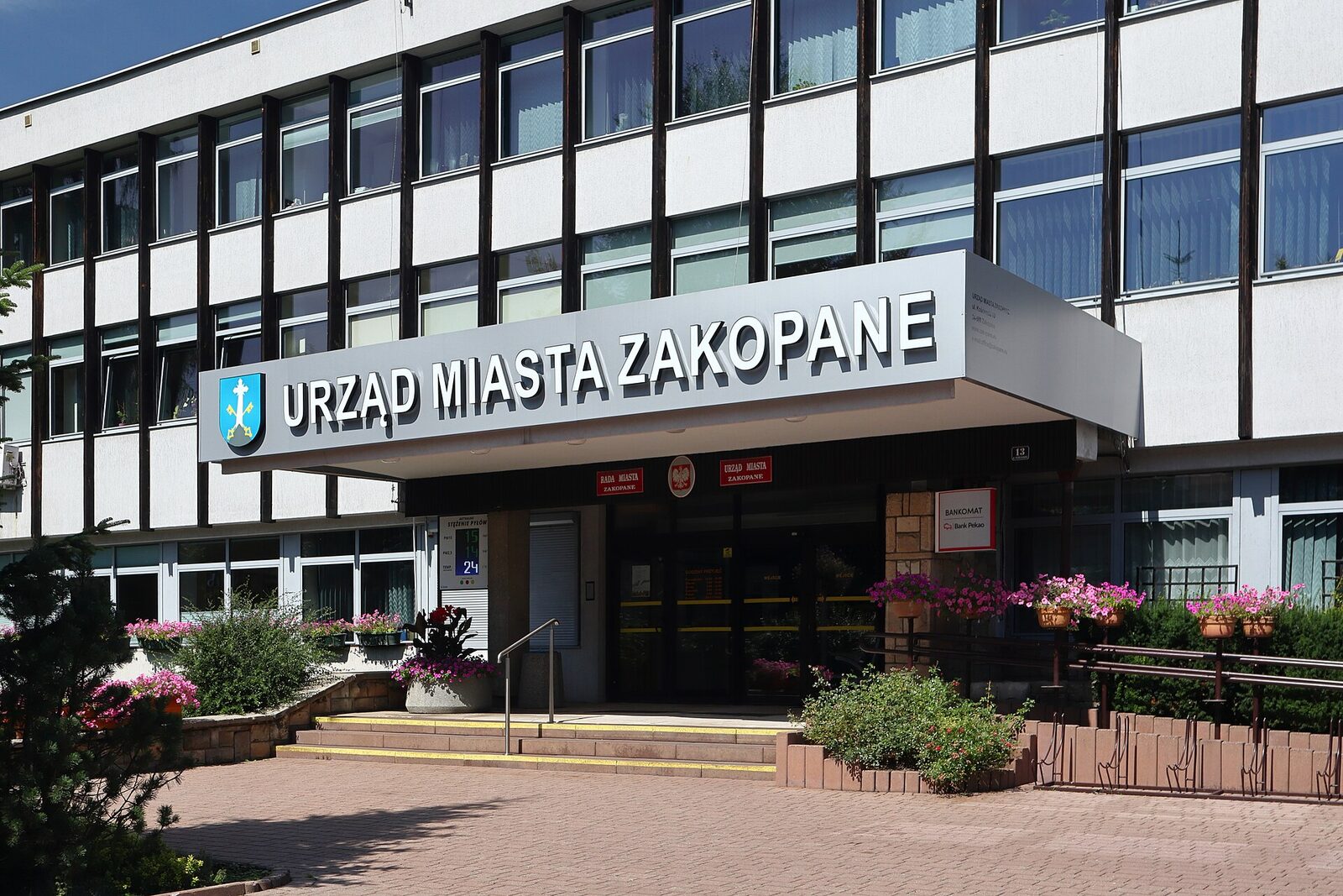 Urząd Miasta Zakopane, wejście od ul. Kościuszki