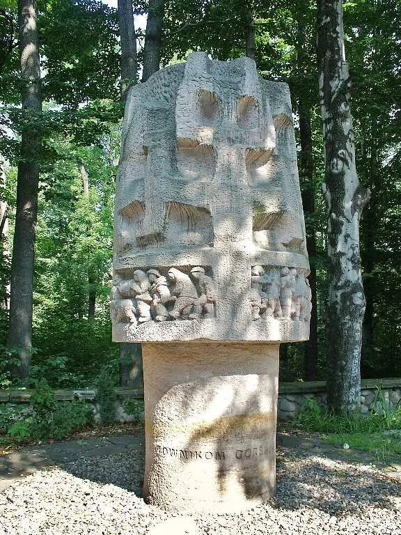 "Ratownikom górskim" ul. Zborowskiego (fot. Andrzej Samardak)