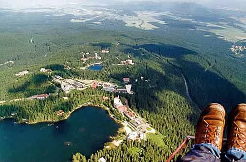 Szczyrbskie Jezioro i osada Szczyrbskie Pleso