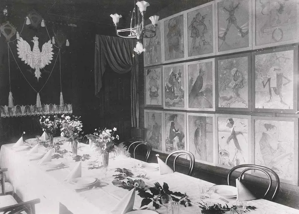Sala restauracji Karpowicza z karykaturami Sichulskiego - 1929 r. (fot. arch. Muzeum Tatrzańskiego)