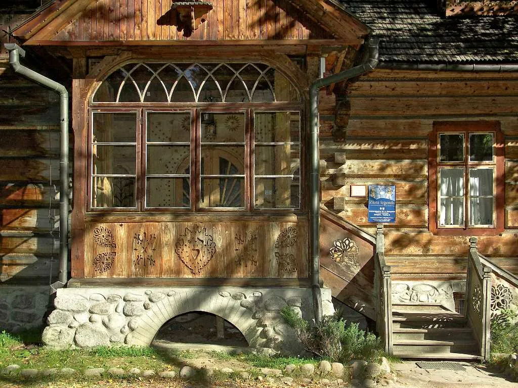 Willa "Koliba", główne wejście (fot. Andrzej Samardak)