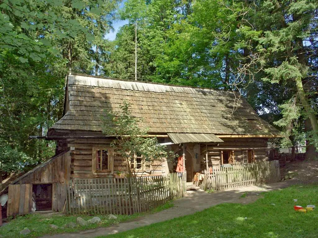 Najstarsza chata góralska w Zakopanem - "Tea" ul. Bulwary Słowackiego 39 (fot. Andrzej Samardak)