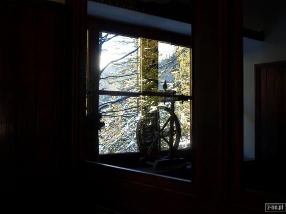 okno w Chocholowskiej