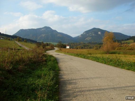 Krizovatka pri Bobrovniku Chodernacka Pravnac Anenska dolina Cerenova Lomy