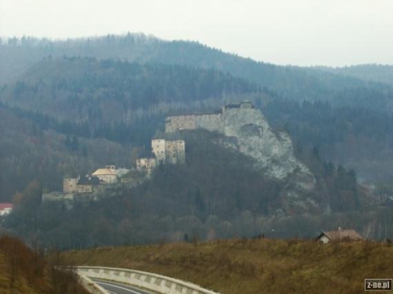 Oravsky hrad Skalka zo Stodoliska nad Dolnou Lehotou