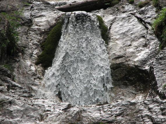wodospad w Dolinie Białego